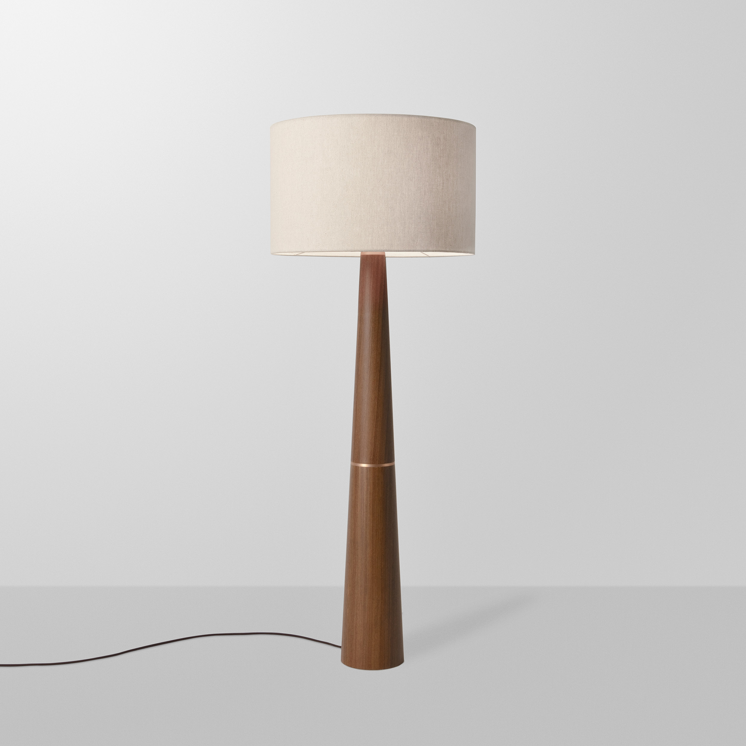 luminária de piso baju, de fernando prado para lumini