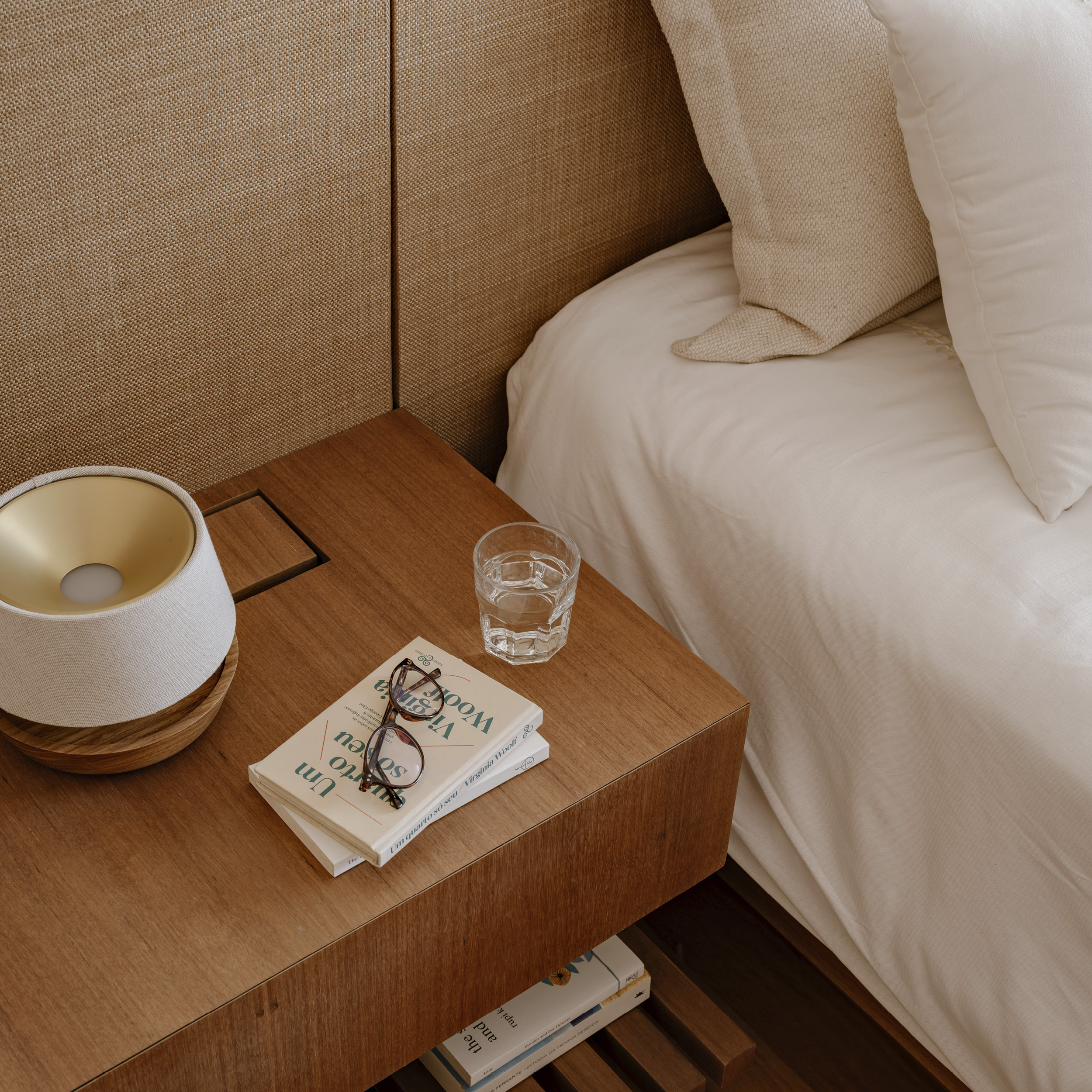 luminária de mesa abajur nord 200 t portátil, design fernando prado para lumini