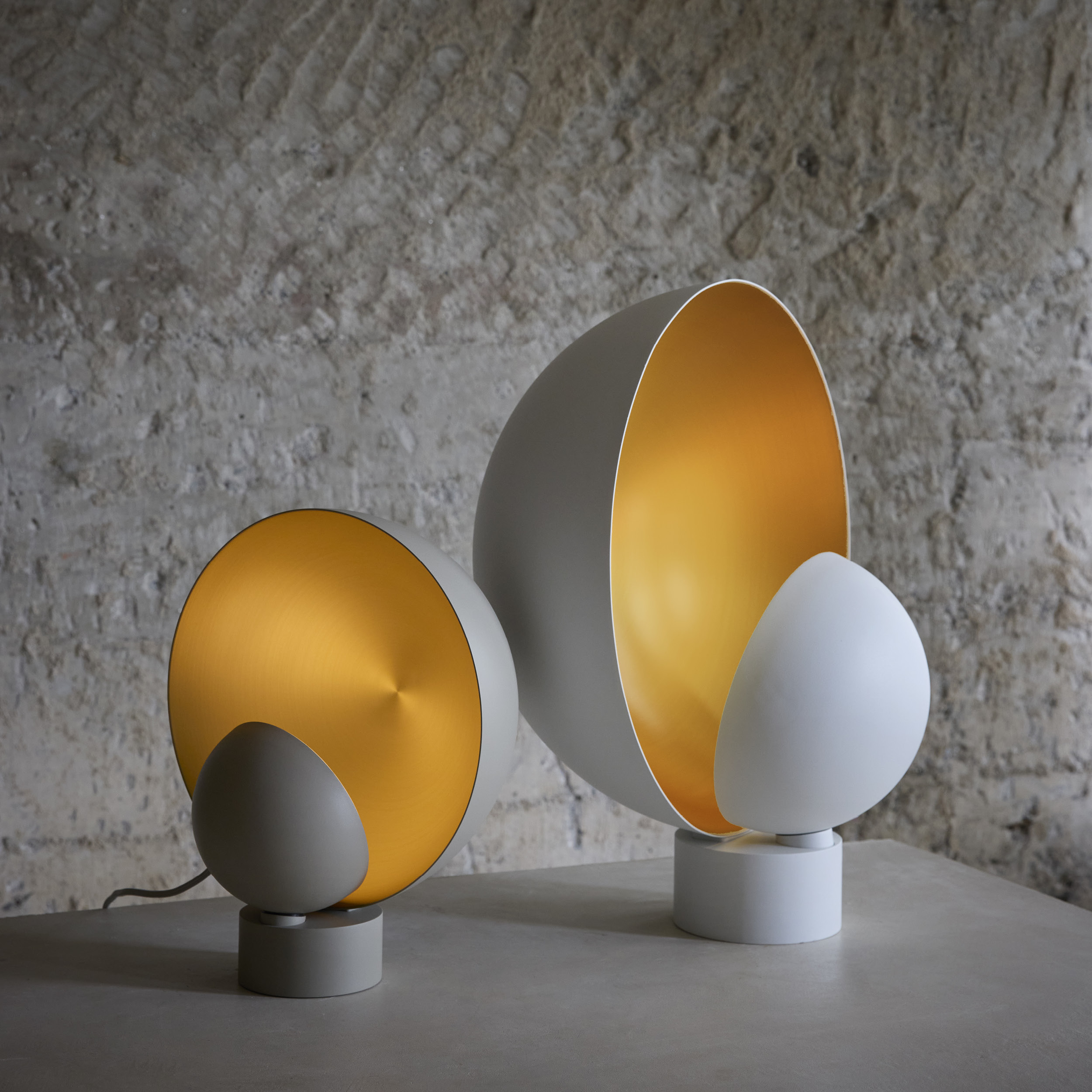 luminária de mesa e piso sol, de mnma studio para lumini