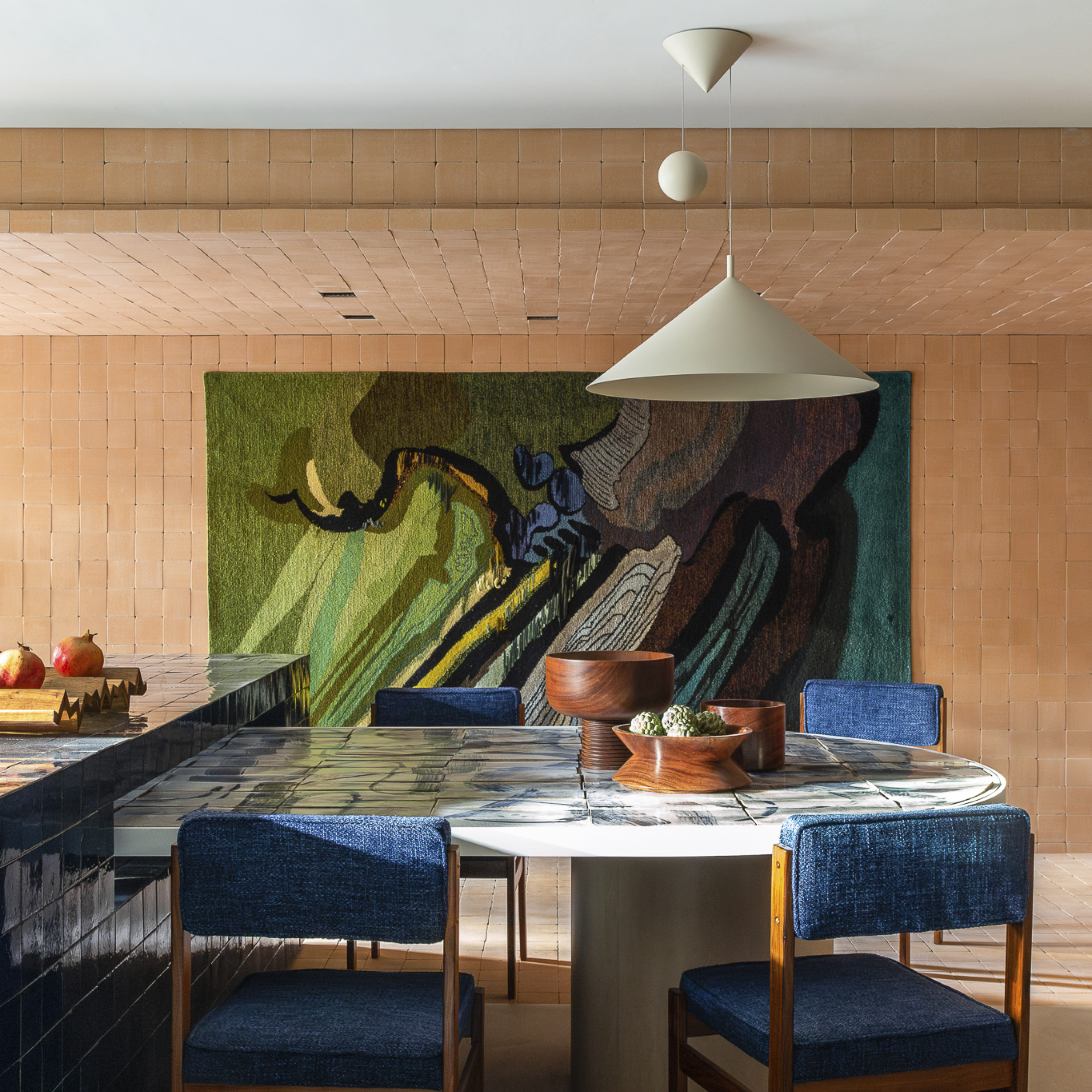 luminária pendente e-cone, por carolina maluhy para lumini