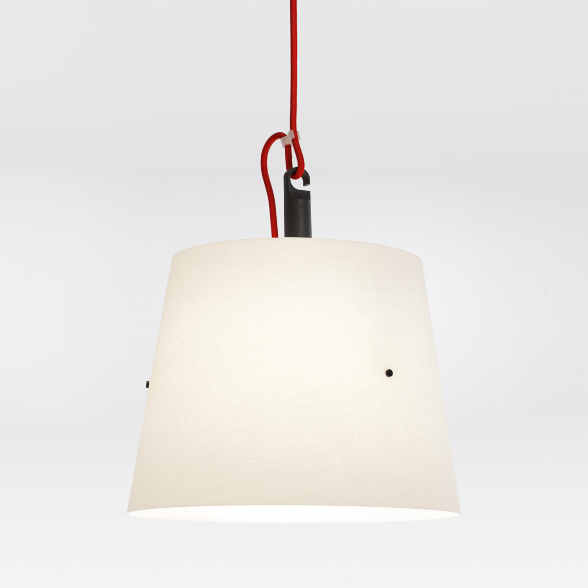 foto_luminaria-do- it-s-grafite-conica-02.jpg