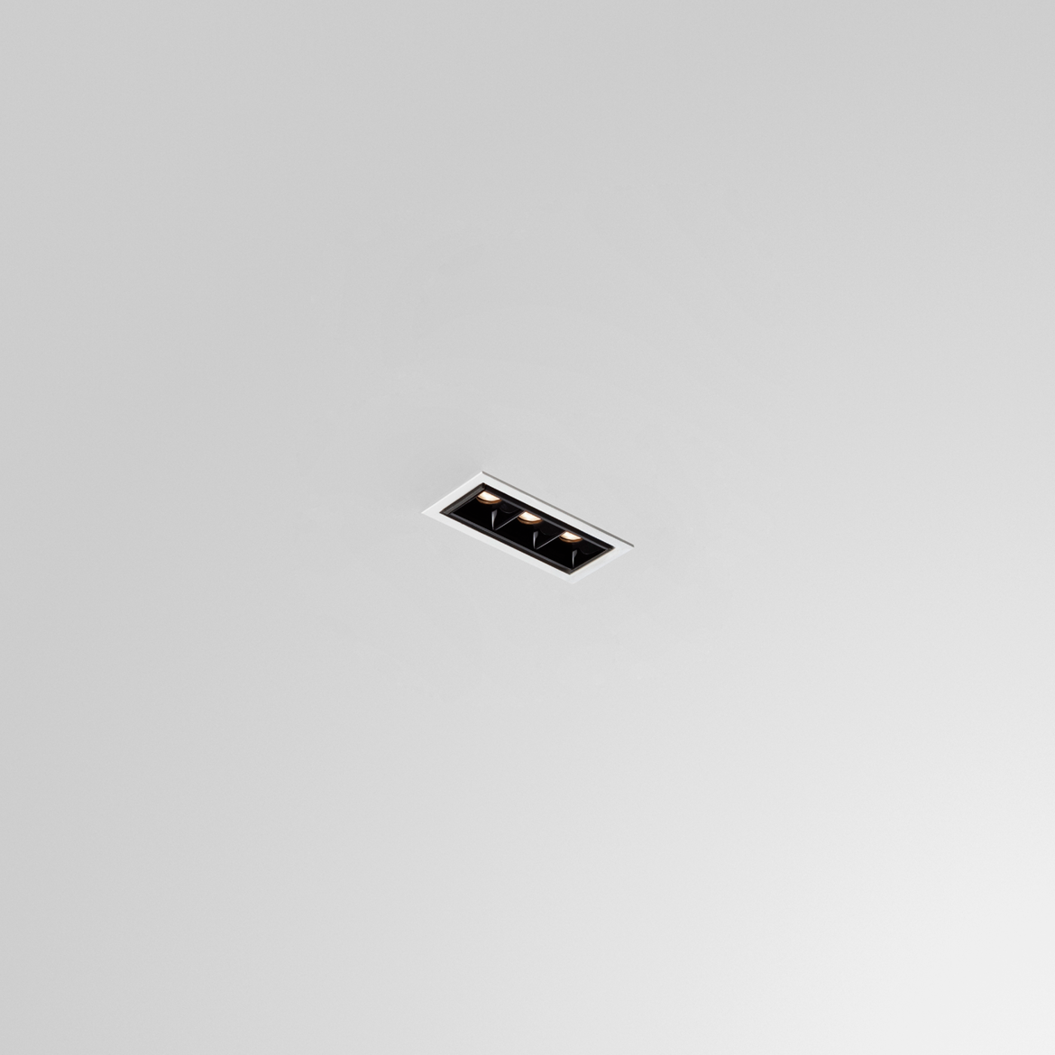 foto_mini frame darklight 8 série 2 e-01.png