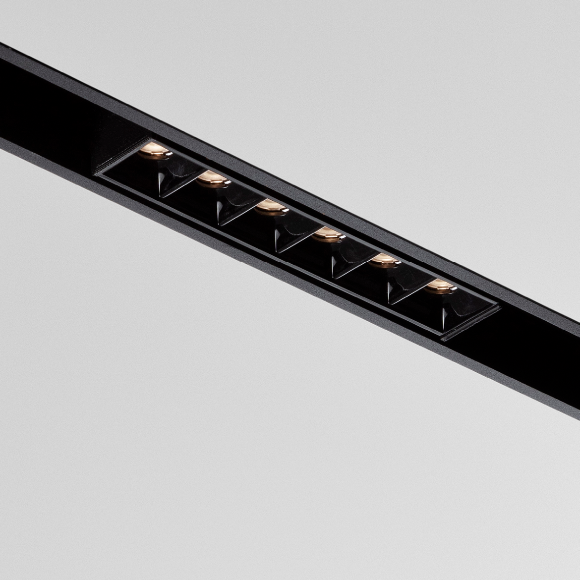 foto_mini track darklight 17 série 3-01.png